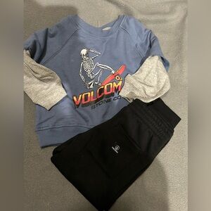 NWOT VOLCOM BOYS 2 PIECE SET SIZE 4T SKELETON SWEATSHIRT PANTS